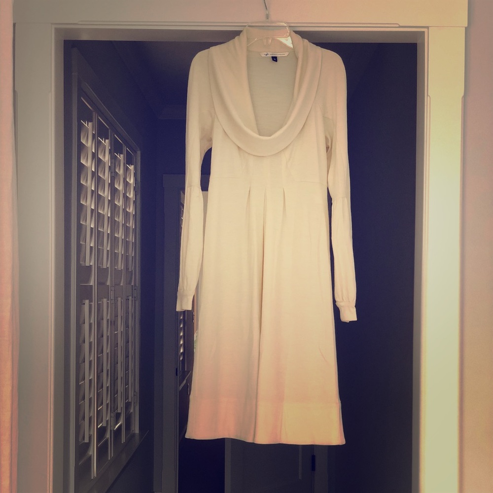 Ivory cowl neck sheath Diane von furstenberg Sz 4